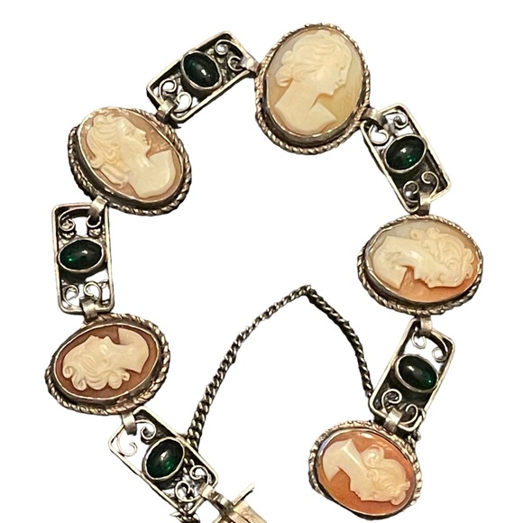 Stunning vintage 800  silver antique hand carved shell cameo link bracelet - Picture 3 of 10